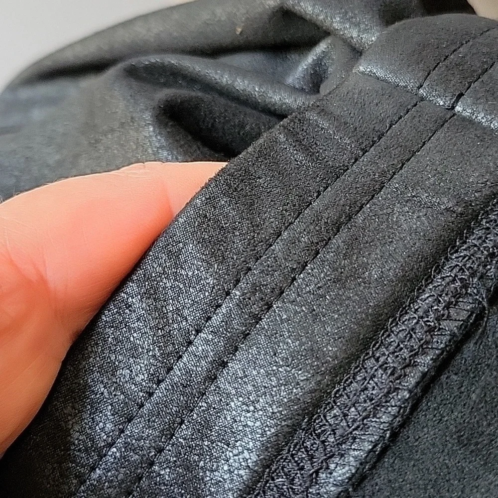 Free People Midnight Vegan Suede Skinny Black Faux Suede Pedal Pusher Pants Sz.L
